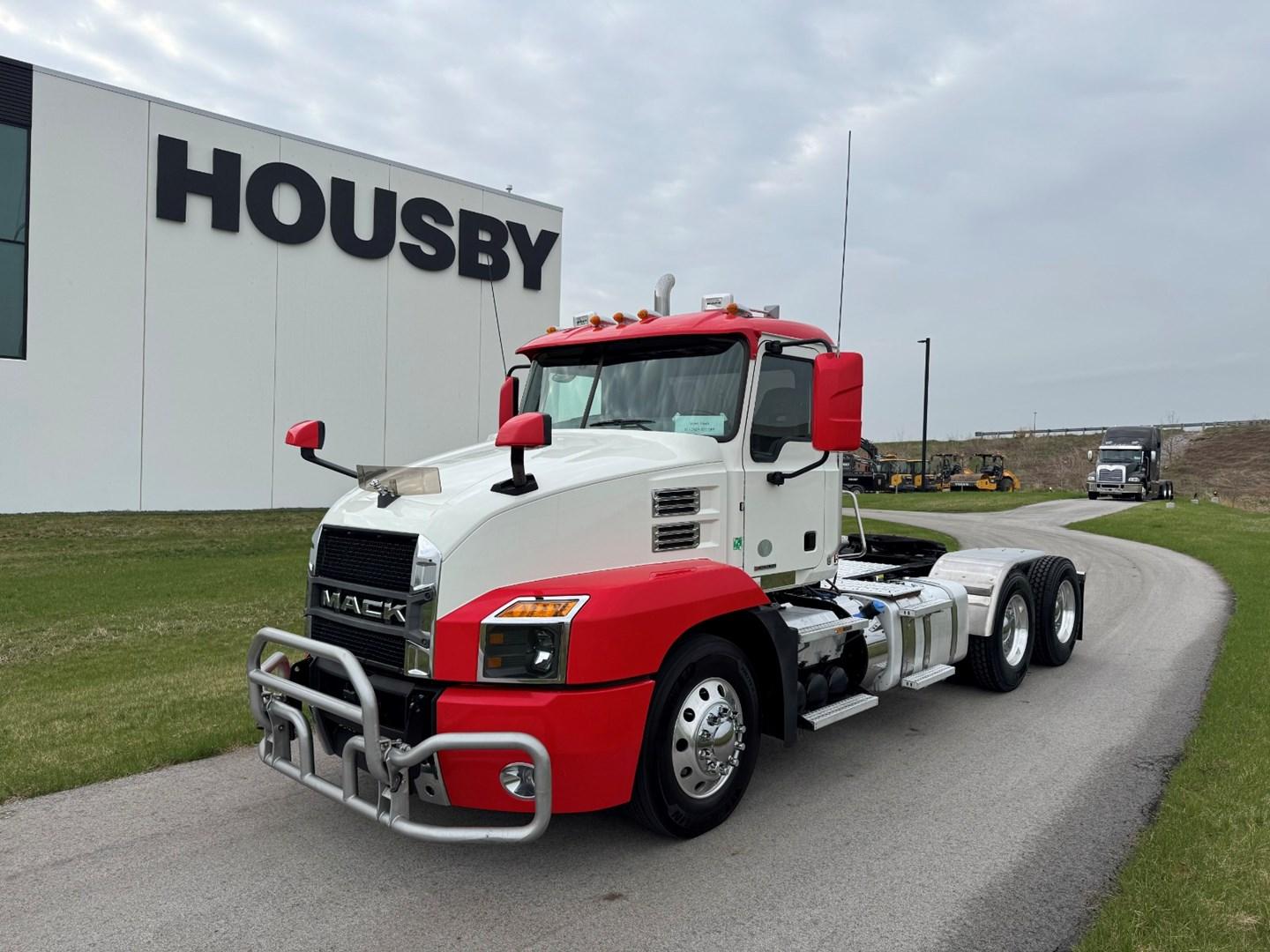 Used 2021 Mack Anthem Daycab